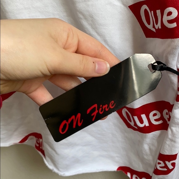 Queen Pattern Hoodie - Picture 3 of 6